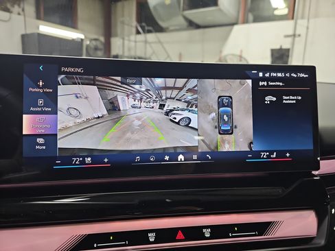 New 2026 BMW 530i xDrive 530i xDrive w/ Premium Package image 24