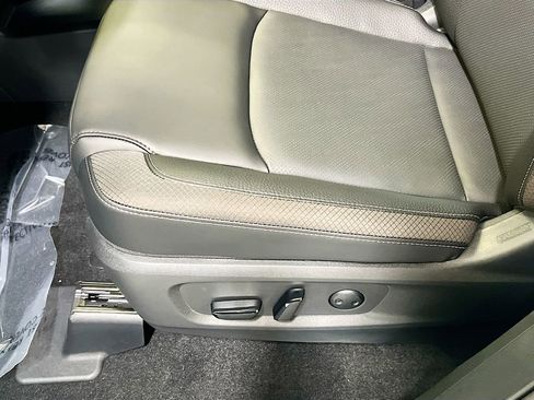 New 2026 Nissan Pathfinder SL image 18