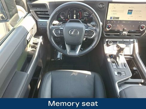 Used 2025 Lexus GX 550 w/ Accessory Package (CT) AWD/4WD image 3