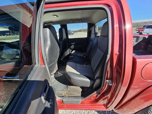 Used 2011 GMC Canyon SLE image 18