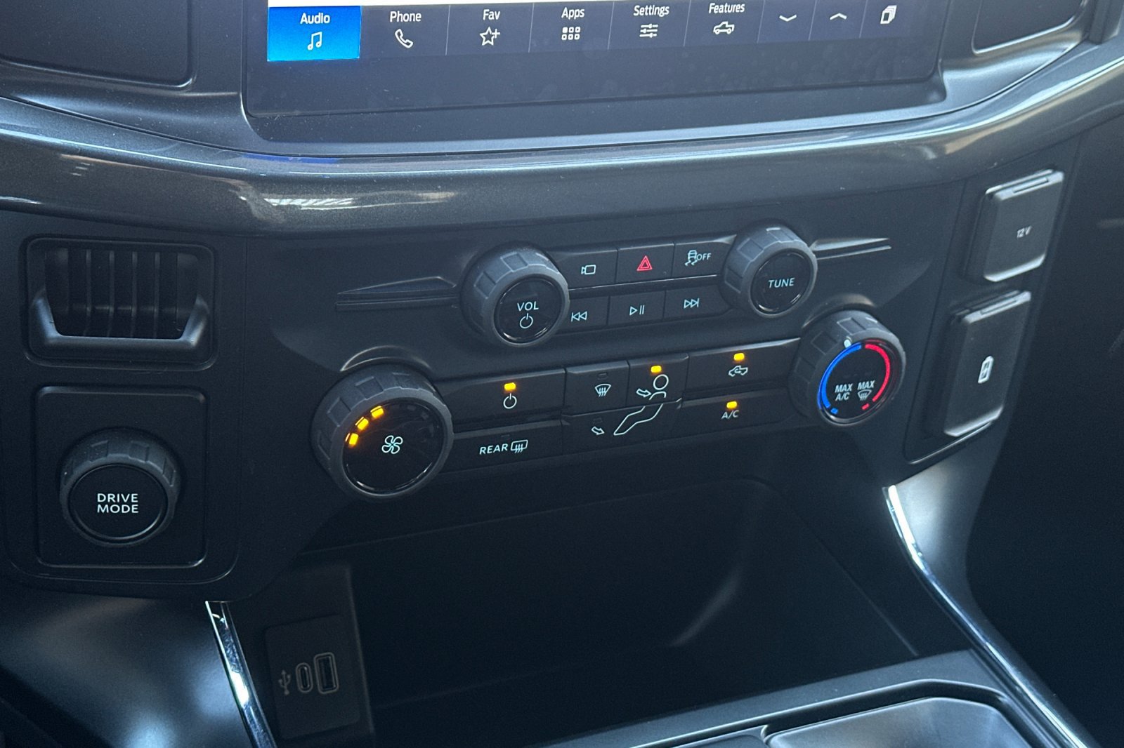 New 2026 Ford F150 STX w/ Equipment Group 200A RWD image 19