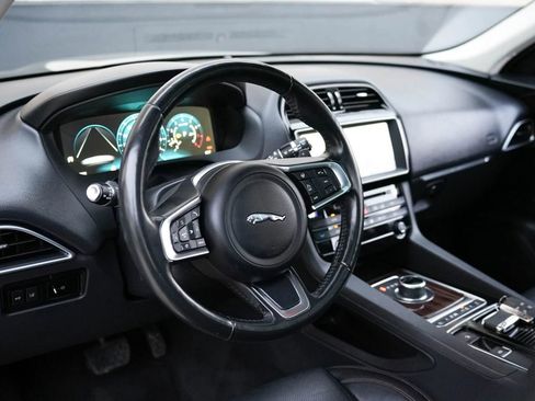 Used 2018 Jaguar F-PACE Prestige AWD/4WD image 23