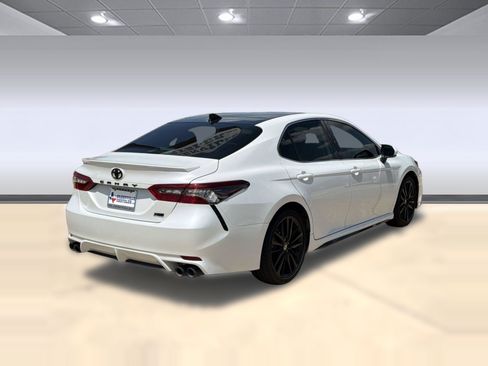 Used 2024 Toyota Camry XSE FWD image 9