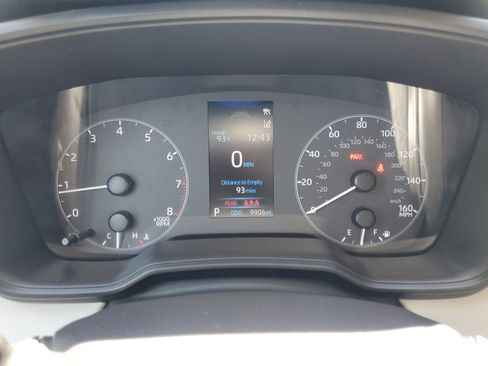 Certified 2025 Toyota Corolla LE FWD image 22
