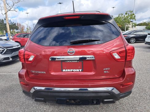 Used 2017 Nissan Pathfinder SL w/ SL Tech Package image 5