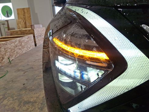 Used 2023 Kia Sportage SX image 9