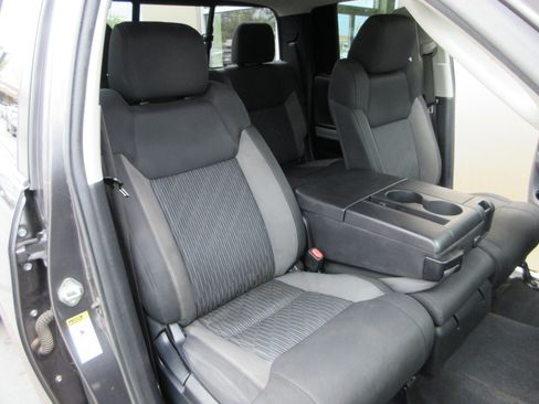Used 2017 Toyota Tundra SR5 AWD/4WD image 23