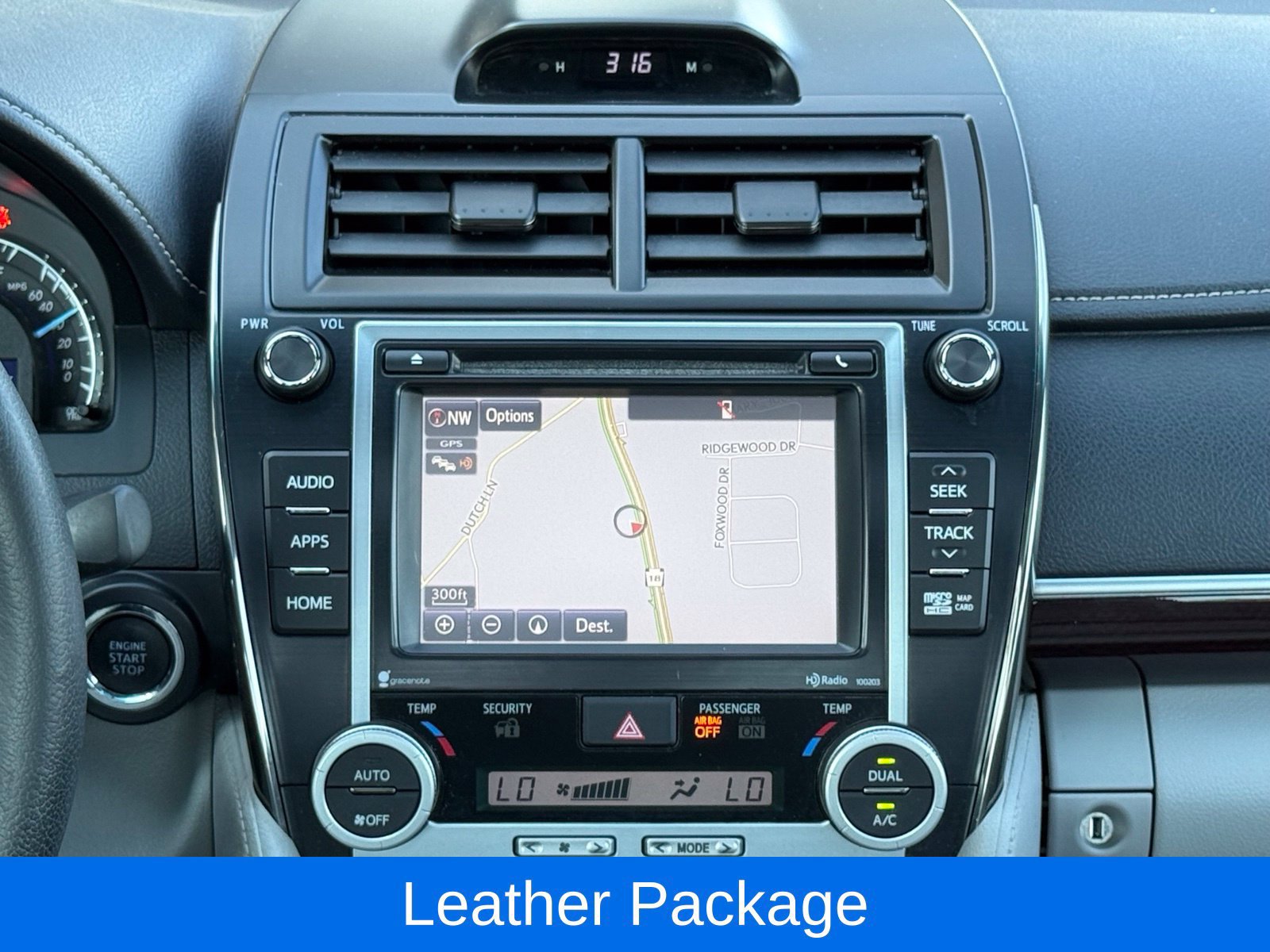 Used 2014 Toyota Camry XLE w/ Leather Package FWD image 24