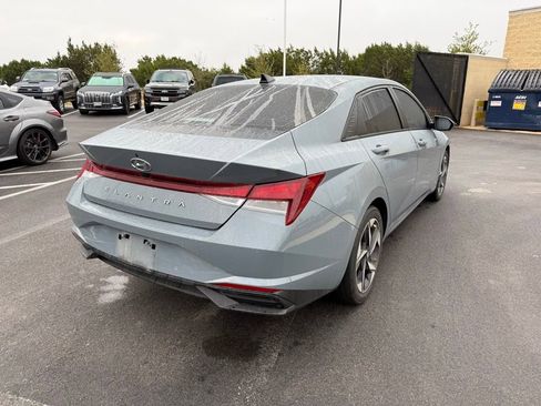 Certified 2023 Hyundai Elantra SEL w/ Convenience Package image 4