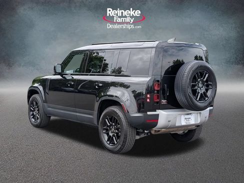 Used 2025 Land Rover Defender 110 S AWD/4WD image 8