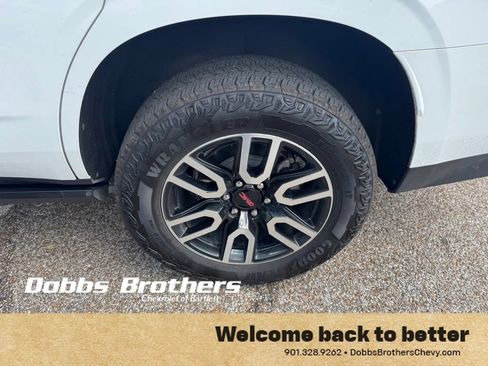 Used 2023 GMC Yukon AT4 AWD/4WD image 10