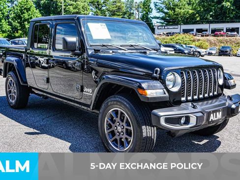 Used 2023 Jeep Gladiator Overland image 4