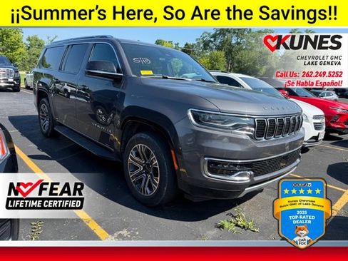 Used 2024 Jeep Wagoneer L Series II w/ Flexible Seating Group AWD/4WD image 1