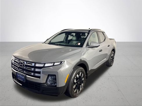 Used 2025 Hyundai Santa Cruz SEL image 2