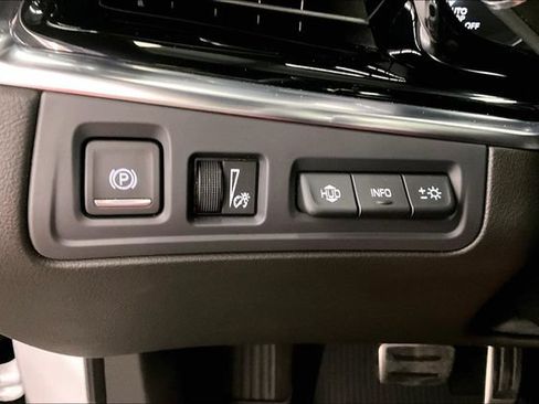 Used 2024 Cadillac XT6 Sport w/ Technology Package AWD/4WD image 40