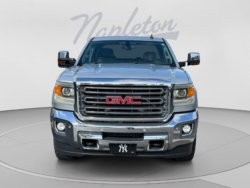Used 2016 GMC Sierra 2500 SLT w/ Duramax Plus Package AWD/4WD image 9