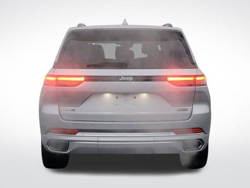 Used 2022 Jeep Grand Cherokee Overland image 4