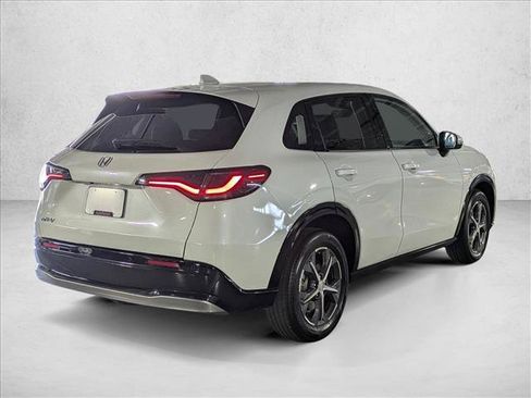 Used 2024 Honda HR-V EX-L image 5