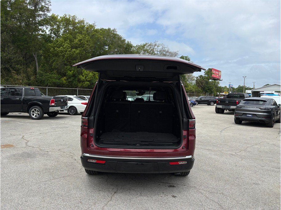 Used 2024 Jeep Wagoneer Series II w/ Flexible Seating Group RWD image 50