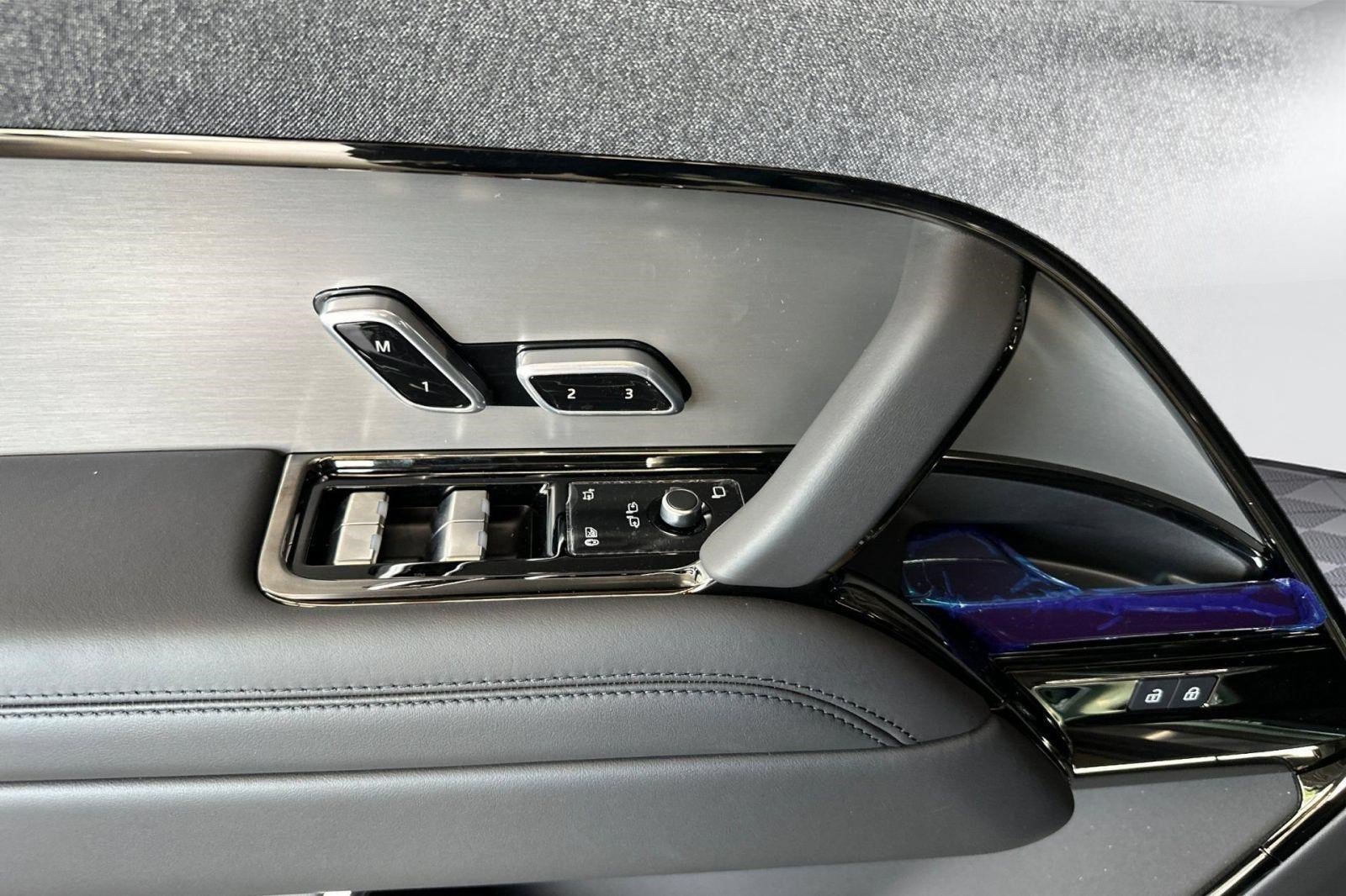 New 2026 Land Rover Range Rover Sport SE AWD/4WD image 14