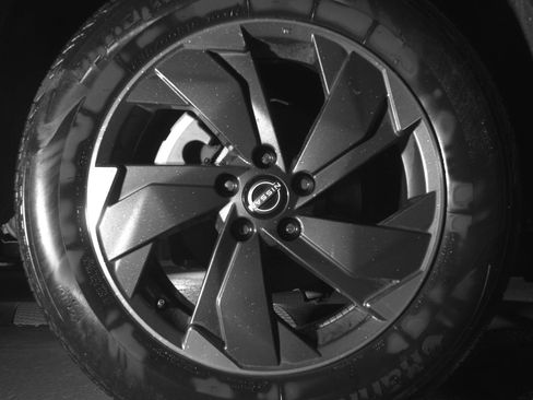 Used 2025 Nissan Rogue SV AWD/4WD image 15
