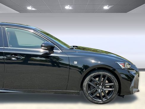 Used 2017 Lexus IS 200t F Sport RWD image 33