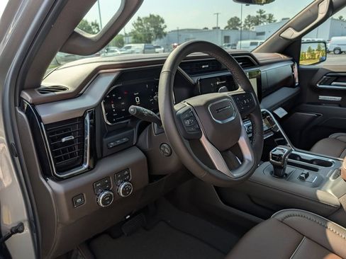 New 2026 GMC Sierra 1500 Denali w/ Denali Reserve Package AWD/4WD image 9