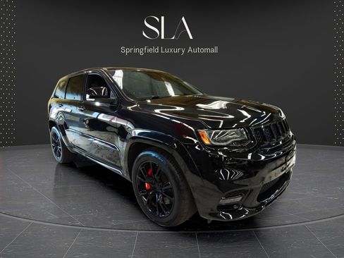 Used 2021 Jeep Grand Cherokee SRT image 3