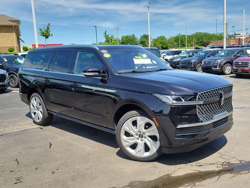 Used 2025 Lincoln Navigator L Reserve AWD/4WD image 29