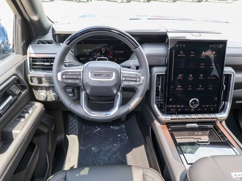 New 2026 GMC Yukon XL Denali w/ Denali Reserve Package AWD/4WD image 16