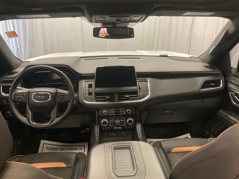 Used 2024 GMC Yukon XL AT4 w/ AT4 Premium Package AWD/4WD image 7