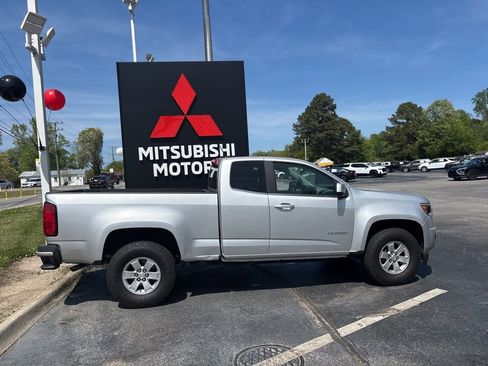 Used 2019 Chevrolet Colorado W/T w/ WT Convenience Package image 4