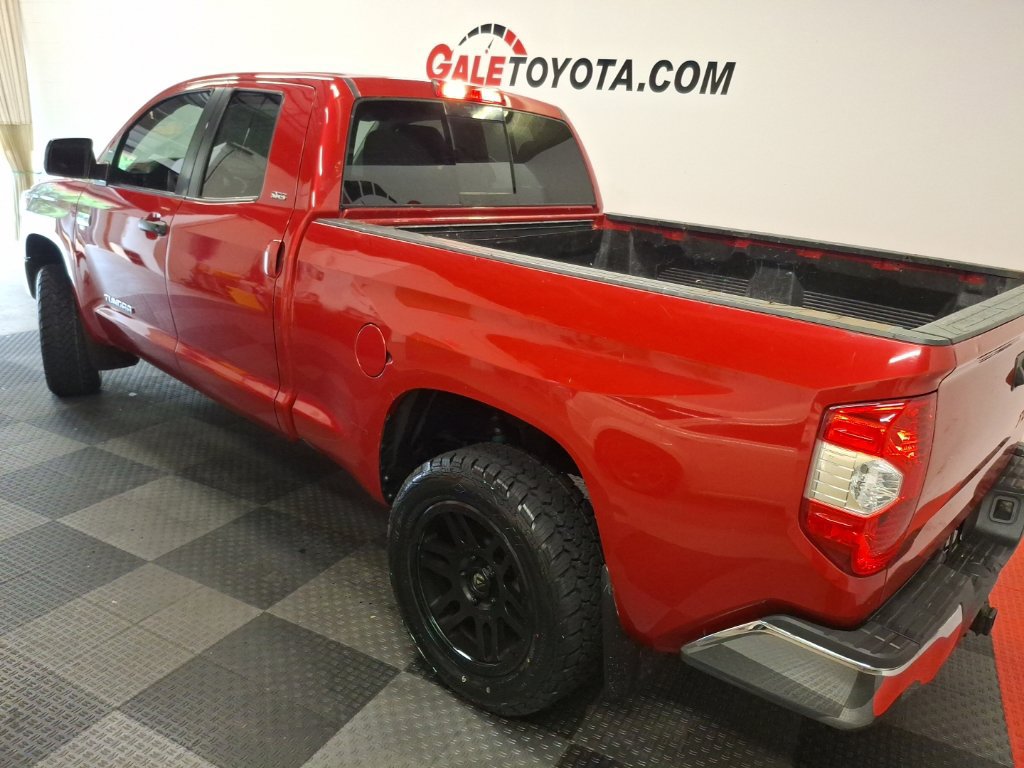 Used 2018 Toyota Tundra SR5 w/ TRD Off Road Package AWD/4WD image 11