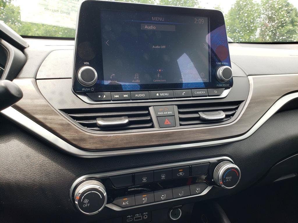 Used 2023 Nissan Altima 2.5 SV FWD image 16