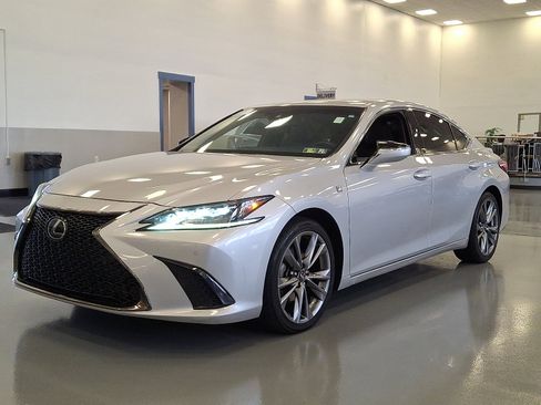 Used 2019 Lexus ES 350 F Sport image 3