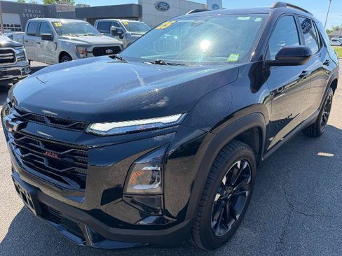 Used 2025 Chevrolet Equinox RS AWD/4WD image 4
