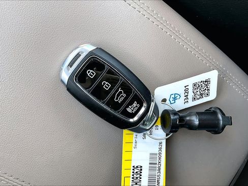 Used 2019 Hyundai Santa Fe FWD image 15