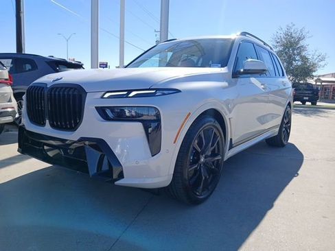 New 2026 BMW X7 xDrive40i AWD/4WD image 3
