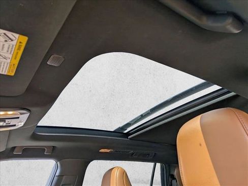 Used 2022 Toyota Highlander Platinum AWD/4WD image 16
