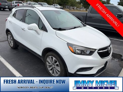 Used 2019 Buick Encore Preferred FWD image 1