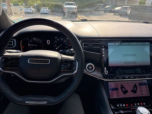 Used 2024 Jeep Grand Wagoneer L 4WD image 6