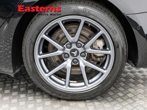 Used 2018 Tesla Model 3 Long Range image 29