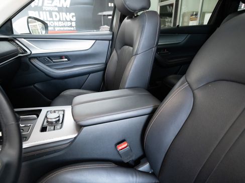 Used 2024 MAZDA CX-90 Plug-In Hybrid w/ Preferred AWD/4WD image 10