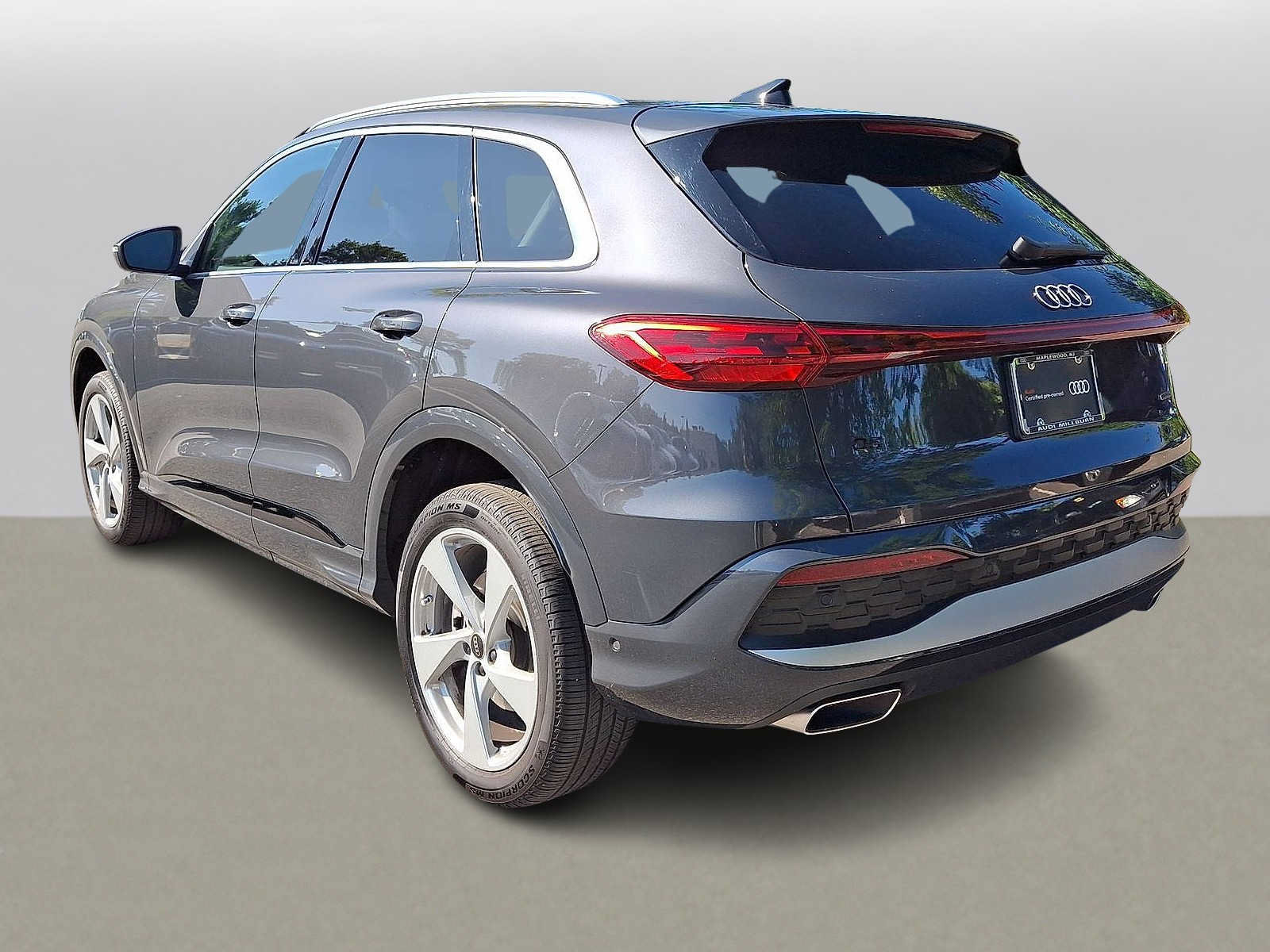 Certified 2025 Audi Q5 Premium Plus w/ Premium Plus AWD/4WD image 28