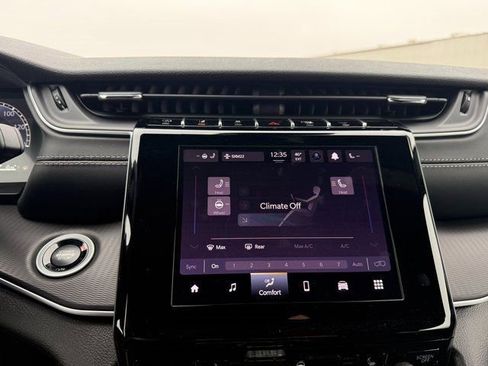 New 2025 Jeep Grand Cherokee Laredo image 27