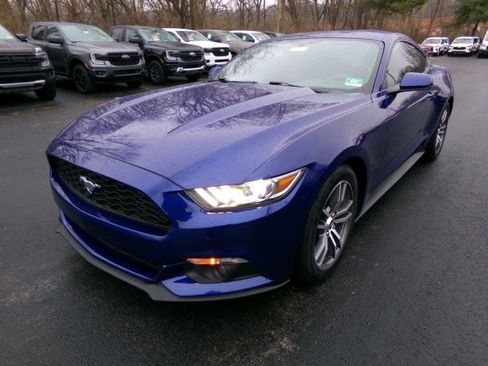 Used 2016 Ford Mustang Premium image 4