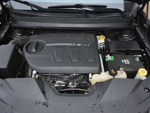 Used 2019 Jeep Cherokee Limited w/ Luxury Group image 54