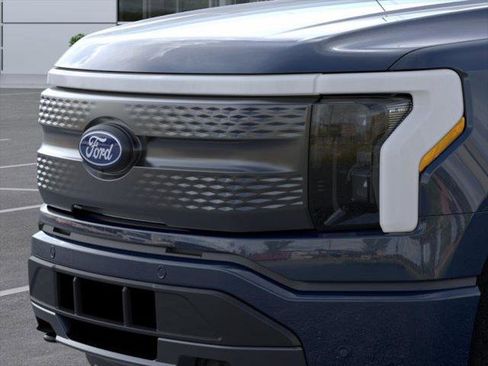 New 2025 Ford F150 Lightning Flash AWD/4WD image 17