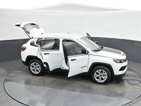 Used 2025 Jeep Compass Sport w/ Mopar Graphics Package AWD/4WD image 49