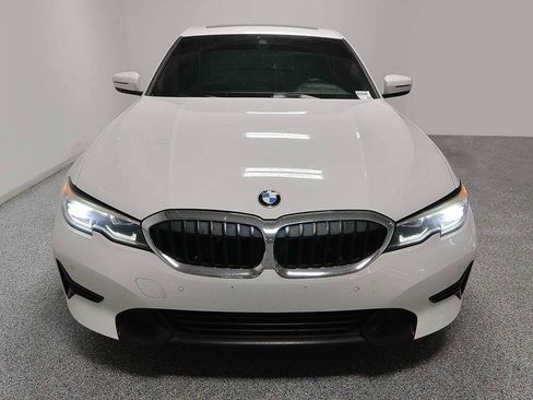Used 2019 BMW 330i Sedan w/ Convenience Package RWD image 2